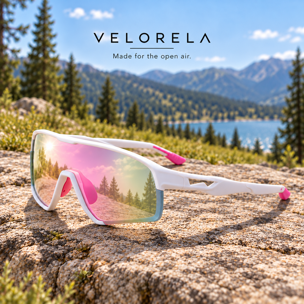 VELORELA White frame with pink mirror shield on dry stone
